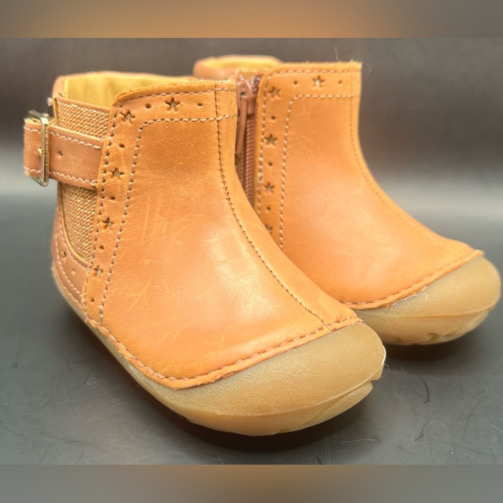 Stride Rite-Kids Tan Leather Ankle Boots with Star Accent, Baby size: 4M, Agnes